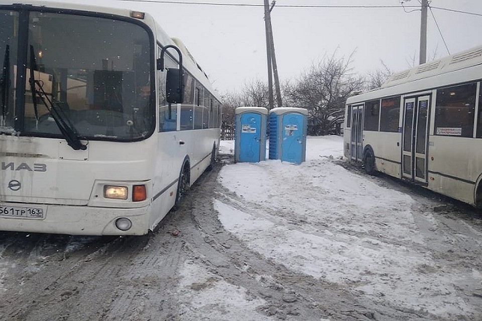 Туалеты на разворотной площадке все-таки есть, но водители ими не пользуются / Фото: СамараАвтоГаз