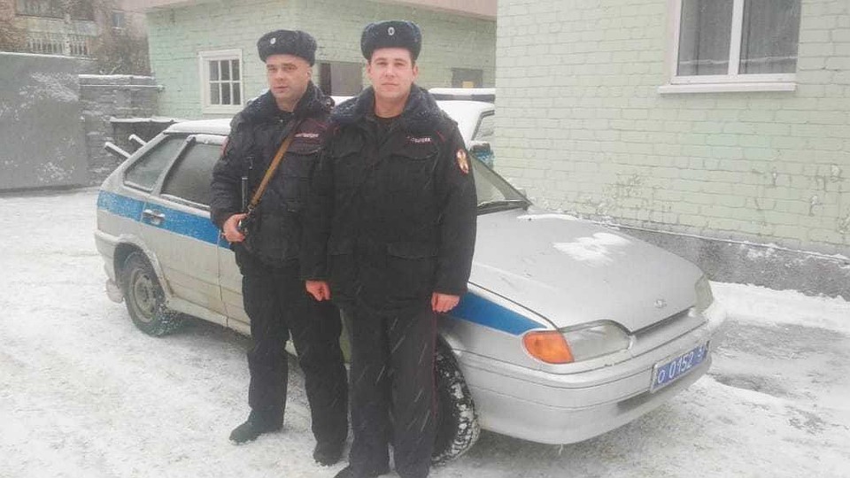 Росгвардейцы помогли потерявшемуся пенсионеру вернуться домой. Фото: Ксения Ширина