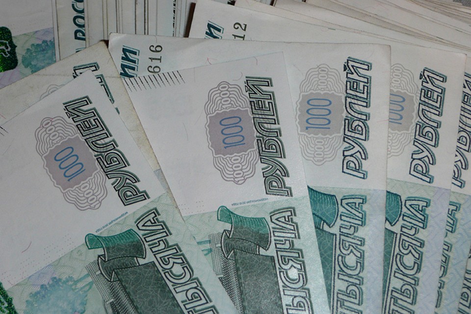 Администратор тюменского магазина похищал деньги из кассы, делая возврат товаров.