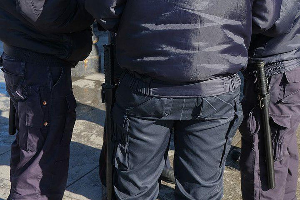 Полицейские задержали школьника, подозреваемого в ограблении пенсионерки.