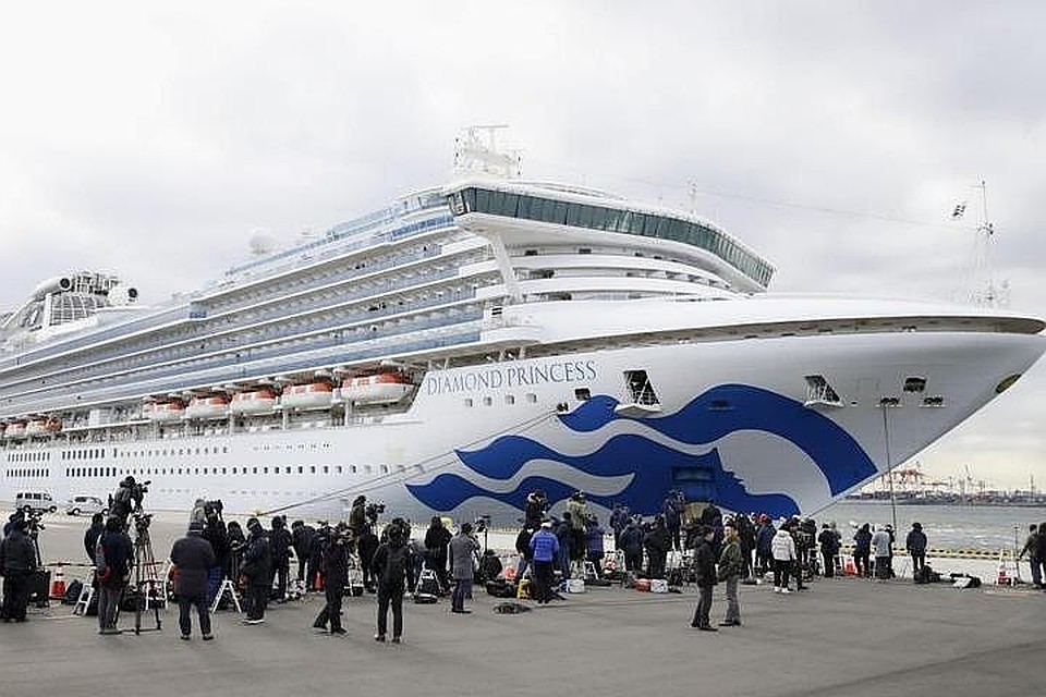 Карантин с лайнера Diamond Princess власти Японии сняли 19 февраля