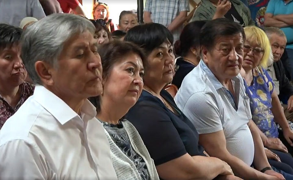 Незадолго до драматических событий в Кой-Таше был развернут Народный штаб. Сторонники Атамбаева оказали яростный отпор спецназу. Часть из них теперь тоже предстанет перед судом.