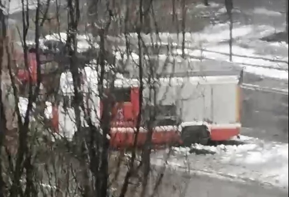 Объезд через газон не получился.