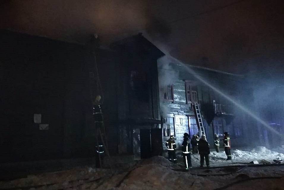 Поджог произошел в начале первого ночи. Фото: читатель "КП"