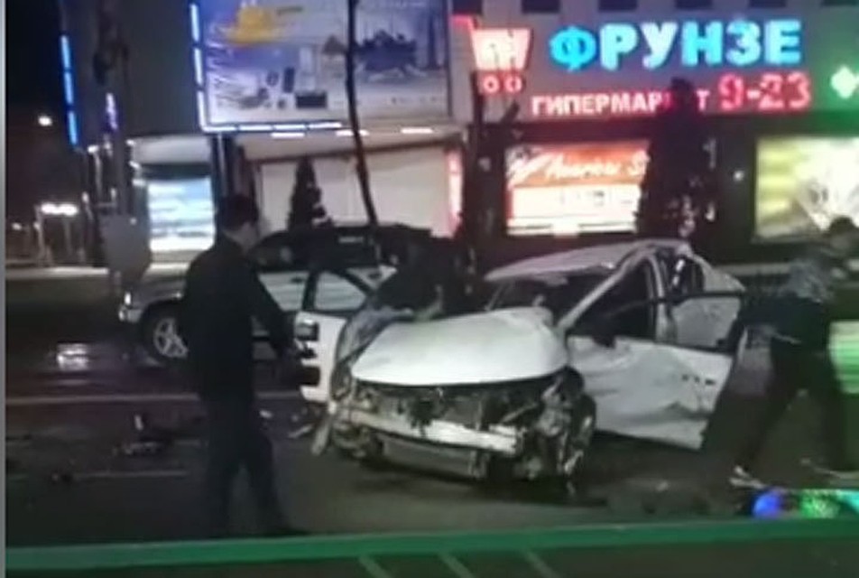 Водитель легковушки не справился с управлением.