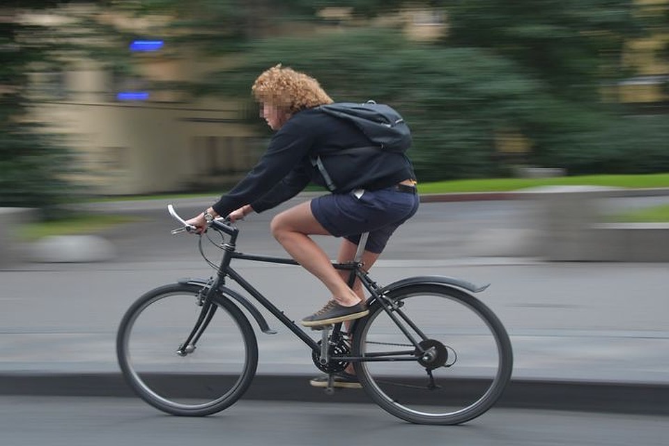Парень украл у соседки дорогой велосипед.