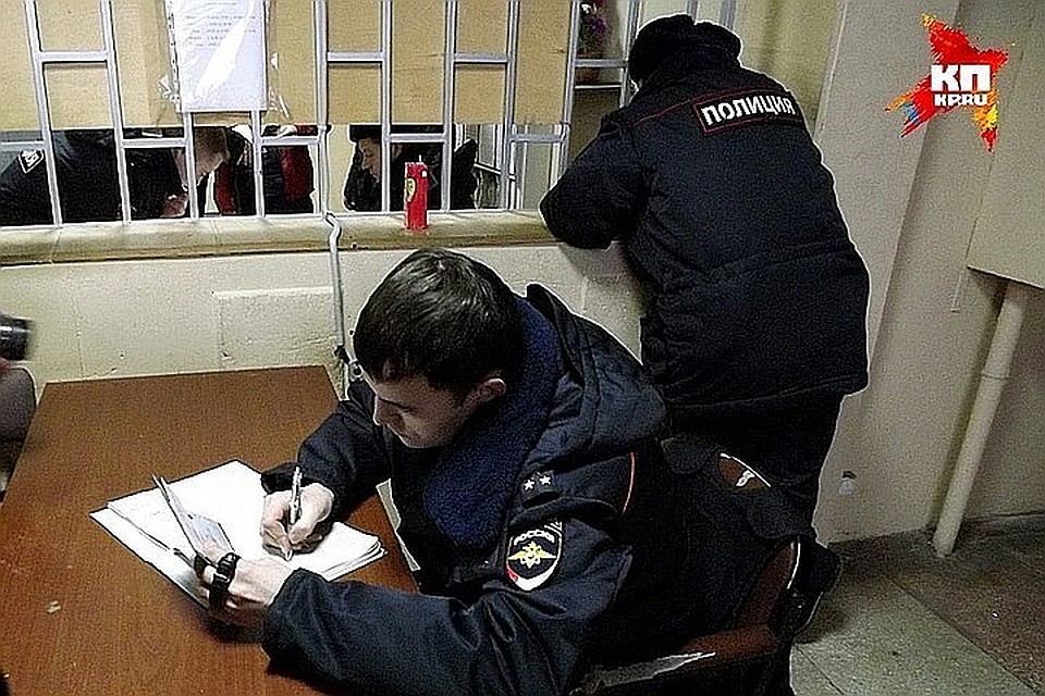 Полицейские раскрыли кражу телефона