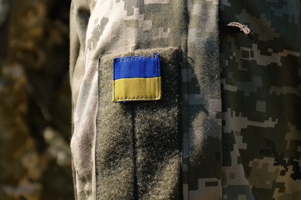 Военнослужащие ВСУ продолжают торговать оружием. Фото: warfiles.ru