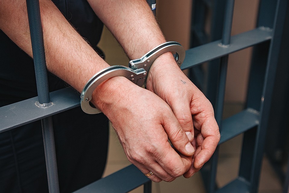 Сотрудники Росгвардии задержали 26-летнего жителя Губкина, который подозревается в краже.