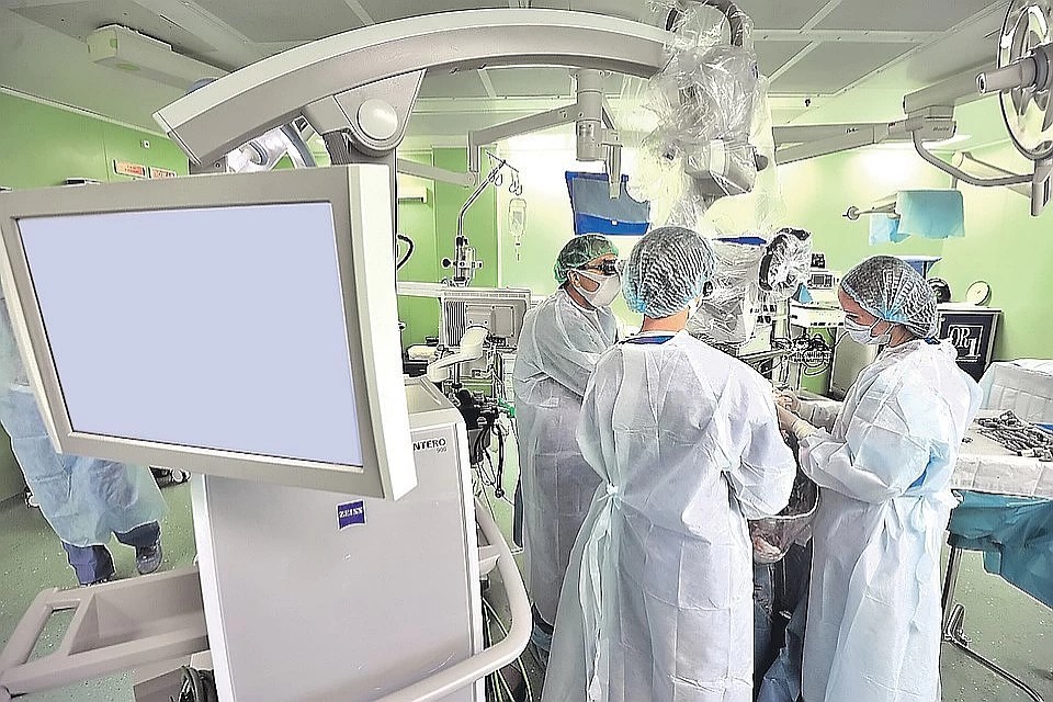 Заболевшие коронавирусом находятся под постоянным наблюдением медиков.