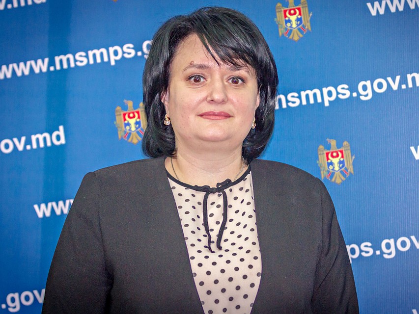 Виорика Думбрэвяну рассказала, что число заболевших на этот час составляет 80 человек.