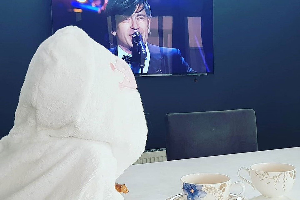 Дочка Дарьи Домрачевой Ксения прониклась музыкой группы Би-2. Фото: instagram.com/dadofun
