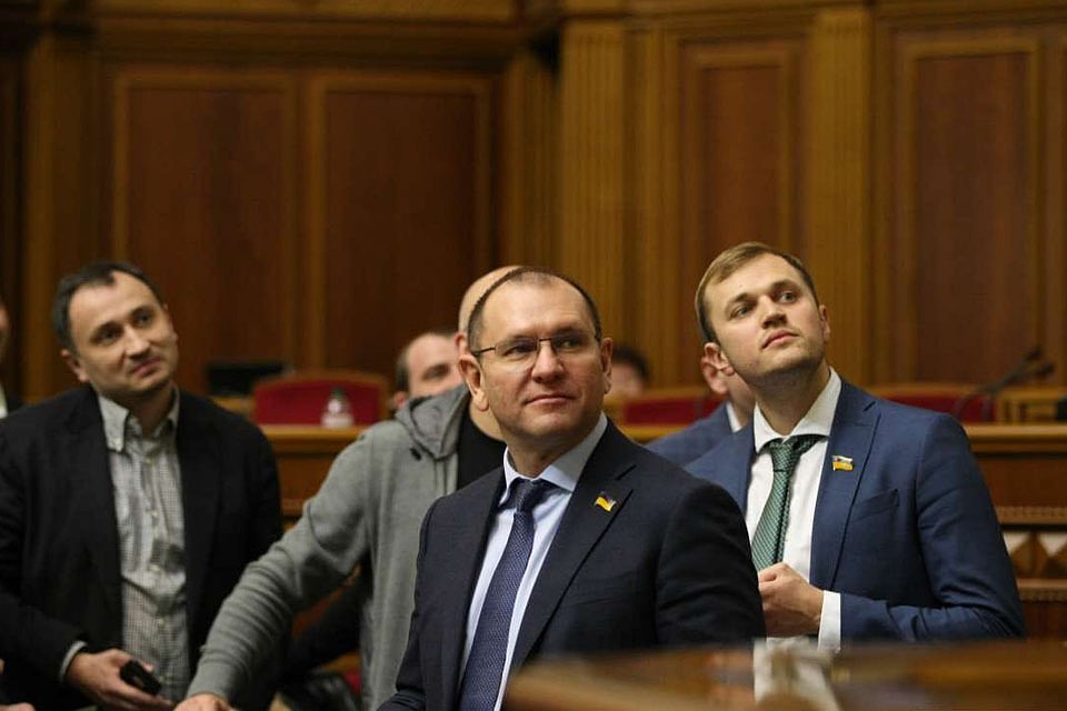 Сложно сказать, кривит ли душой Евгений Шевченко, но он уверен, что Владимир Зеленский на его стороне