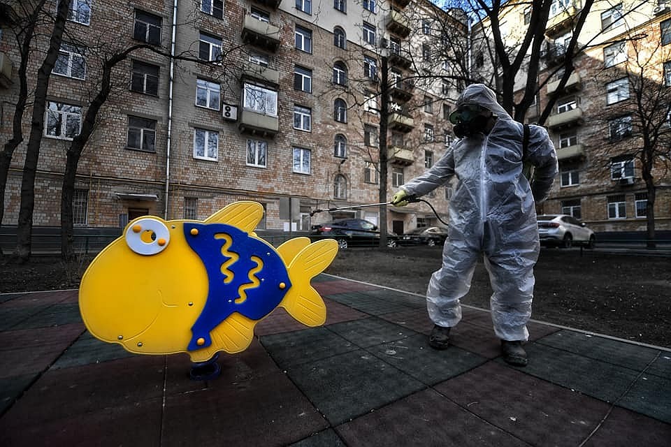 Почему московские детские площадки не пустуют