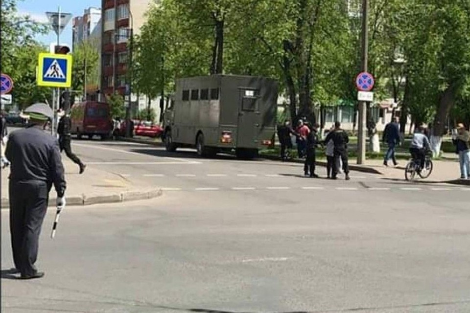 В Бобруйске начались задержания участников антипарада протеста. Фото: naviny.by