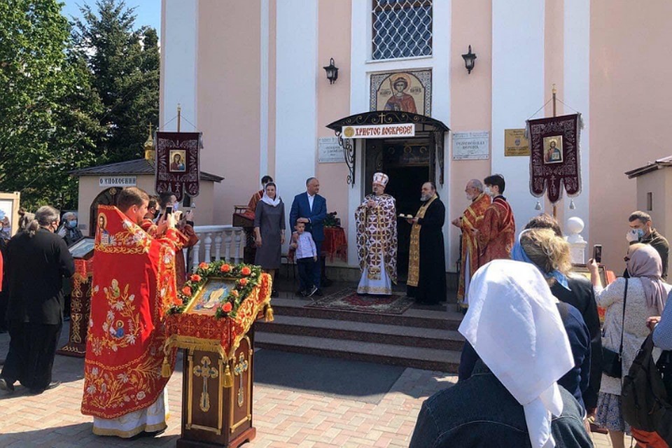 Воскресный день семьи Игоря Додона.