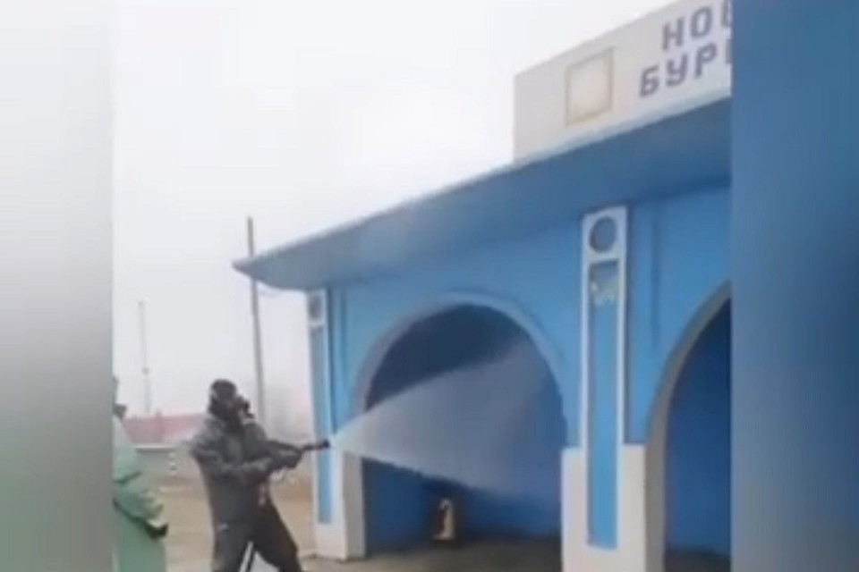 В Новом Уренгое продезинфицируют все автобусные остановки Фото: администрация Нового Уренгоя