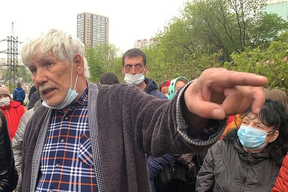 Жители домов по Красного знамени сумели добиться приостановления вырубки лесов, но это еще не конец