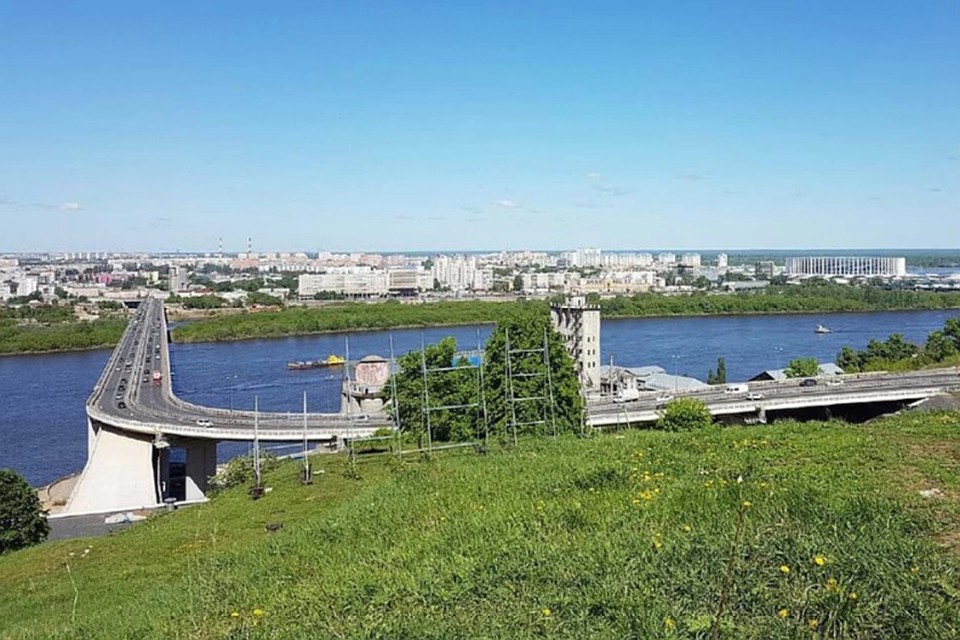 Территория будущего парка пролегает вдоль Черниговской улицы между метромостом и Молитовским мостом.