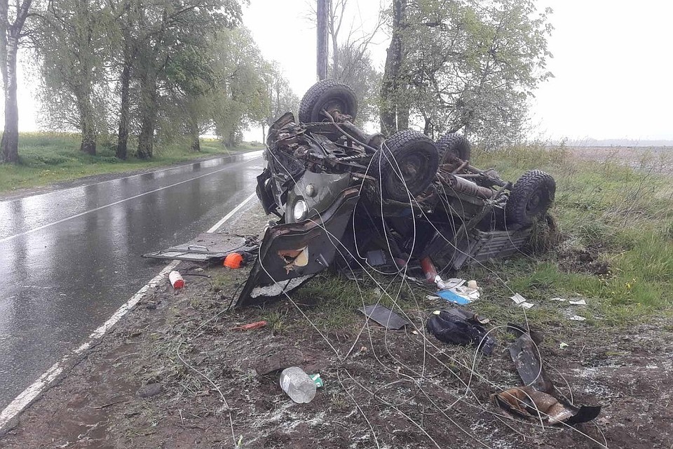 Водитель УАЗ не справился с управлением на мокрой трассе. Фото: ГАИ Витебск.