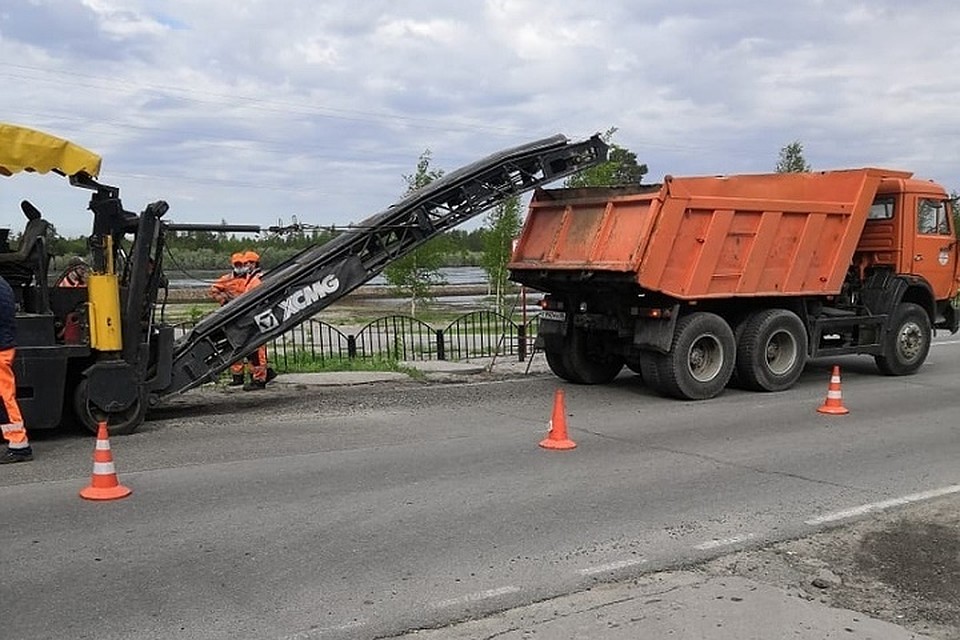 Подрядчик приступил к ремонту дорог Лянтора. Фото администрации города.