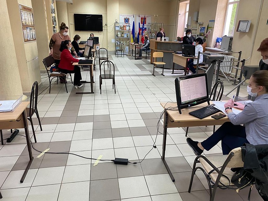 Все пункты выдачи разрешений работают в штатном режиме, очередей нет. Фото: мэрия Ростова-на-Дону.
