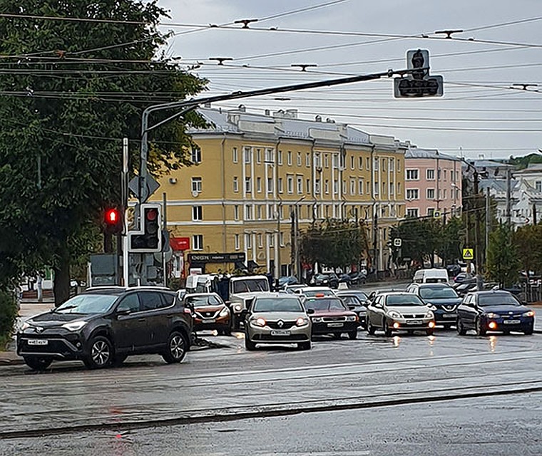 В Смоленской области изменилось время работы регистрационных подразделений ГИБДД. ФОТО: из архива издания.