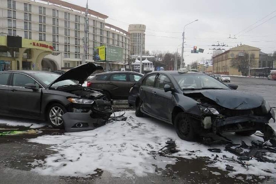 СК рассказал о ДТП с четырьмя авто в Минске. Фото: СК