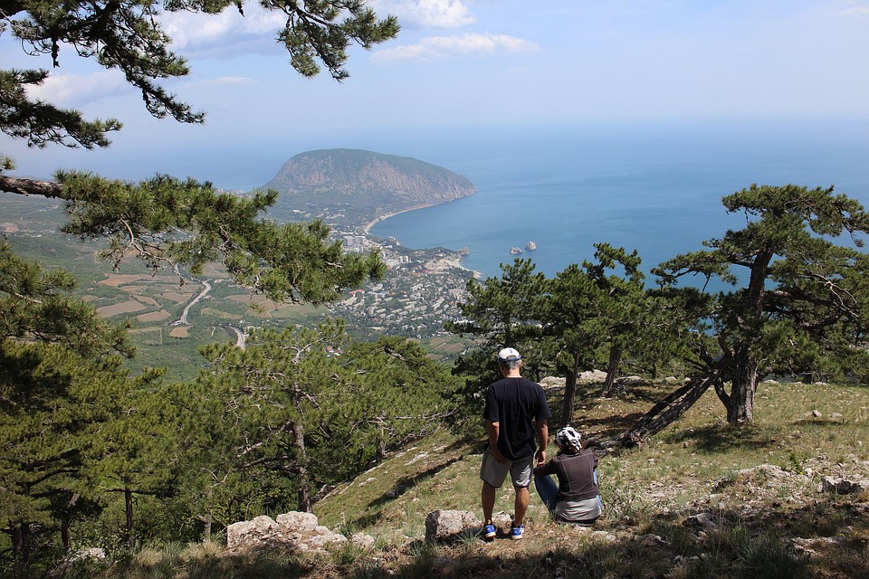 Россияне любят отдыхать в Крыму.