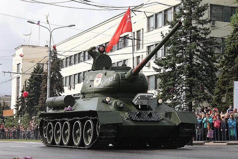 Парад Победы в Донецке – 2020 9 мая провести не удалось из-за угрозы распространения коронавируса