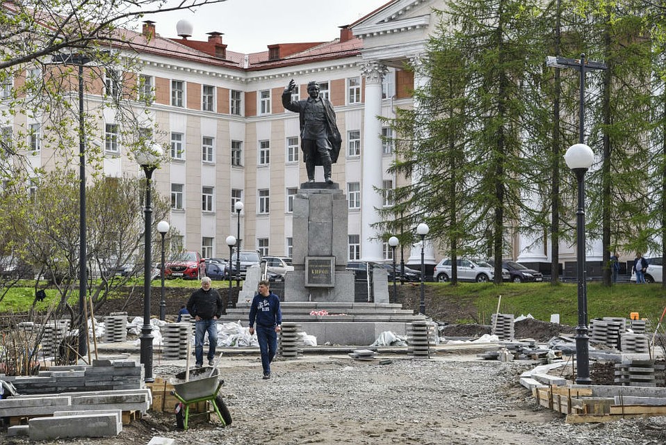 Исправить некачественную реконструкцию должны до конца июня. Фото: администрация города Мурманска