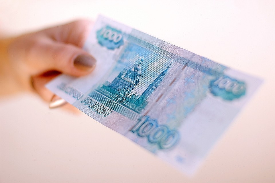 Росстат обнародовал статистику о средней заработной плате в регионах страны