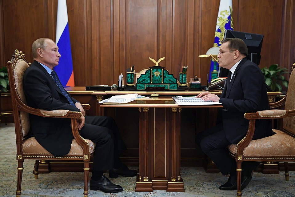 Владимир Путин и генеральный директор Государственной корпорации по атомной энергии "Росатом" Алексей Лихачев. Фото: Алексей Никольский/ТАСС