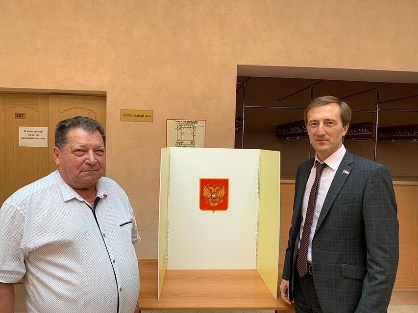 Депутат встретился с кандидатами в народные избранники
