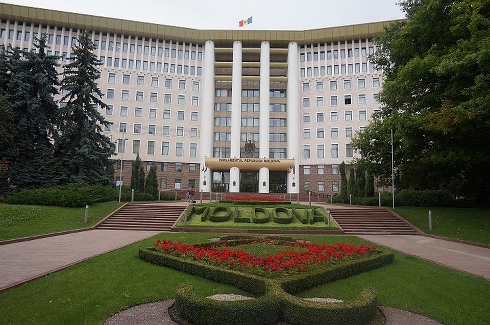 Молдавский парламент соберется сегодня на заседание