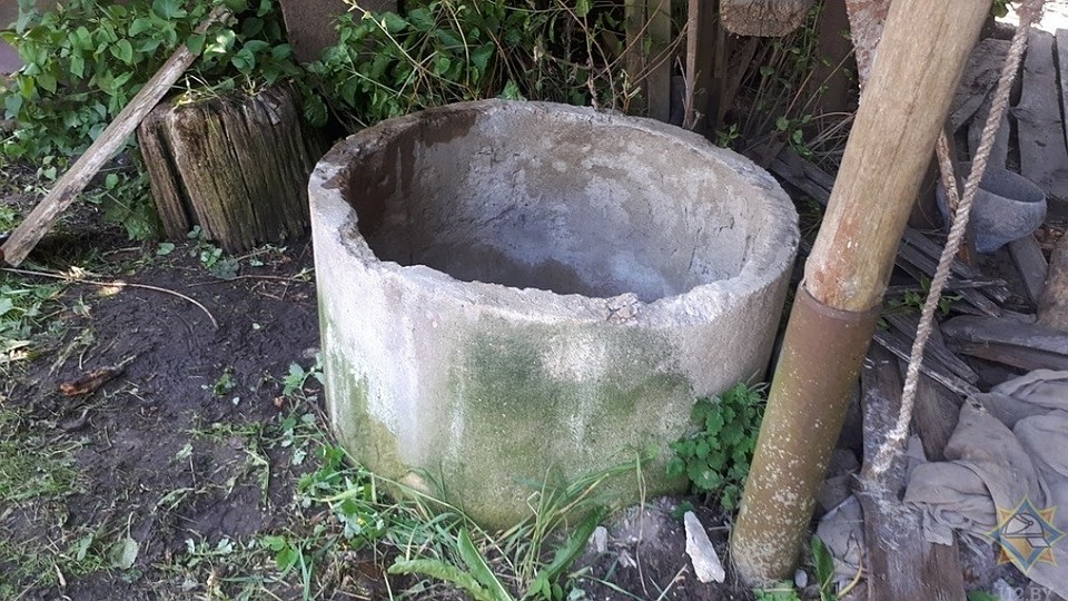 Как долго женщина находилась в воде, она рассказать не смогла. Фото: МЧС