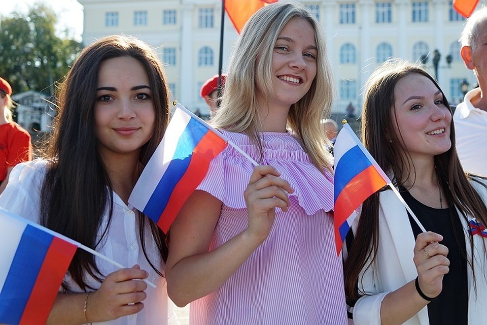 Каждый совершеннолетний житель Екатеринбурга и Свердловской области может принять участие в процессе изменения главного государственного документа