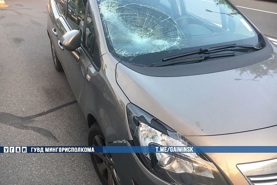В Минске автомобиль сбил мужчину в нетрезвом состоянии. Фото: Телеграм-канал УГАИ ГУВД Мингорисполкома