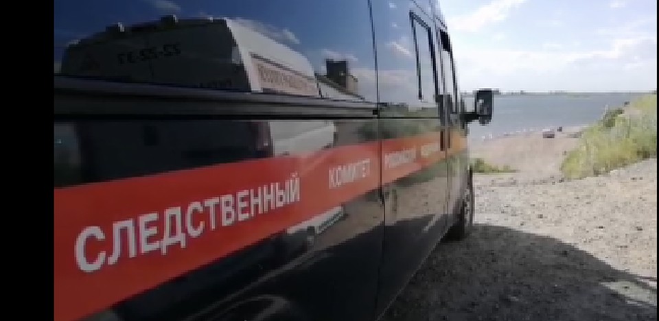 Следователи провели осмотр место происшествия и опросили свидетелей.
