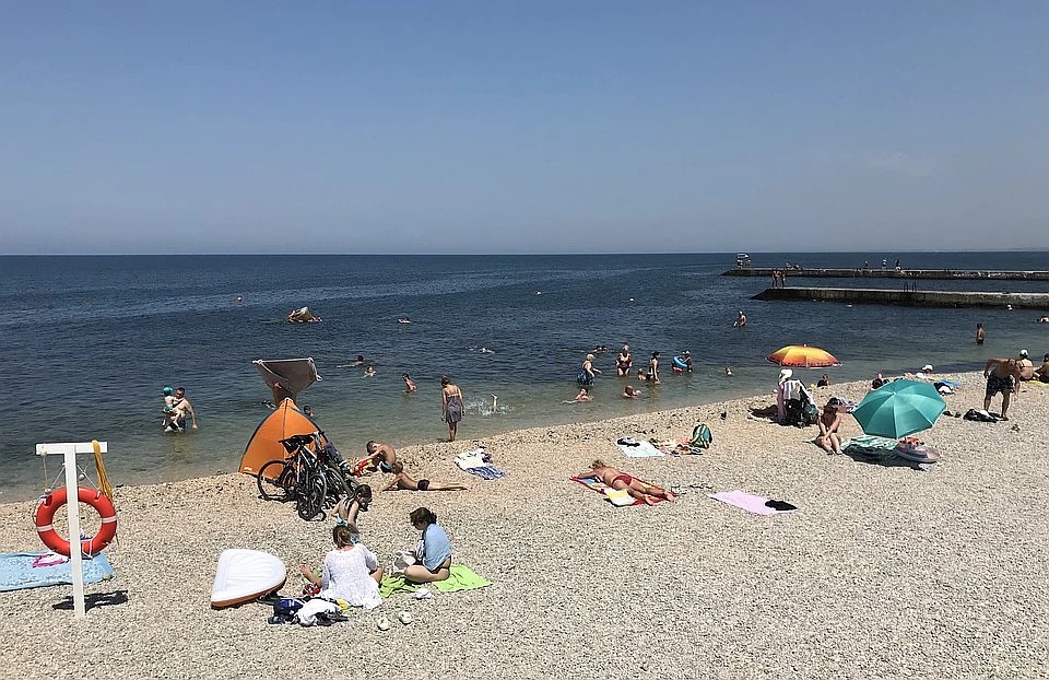 Вместо купания в море заболевшие COVID-19 пермяки будут проходить лечение в больнице.