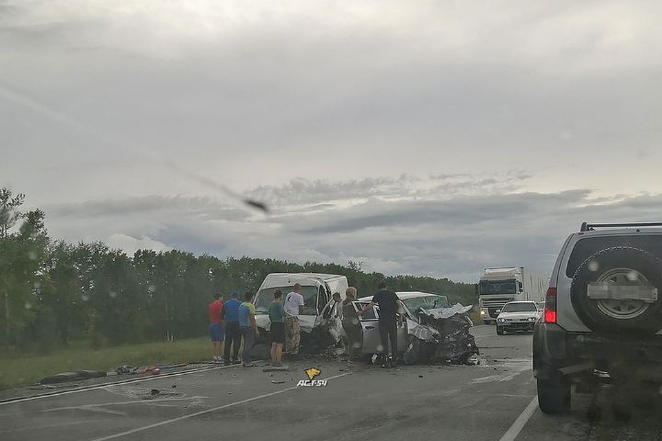 Вечером 29 июля в Черепановском районе Новосибирской области произошла авария. Фото: "АСТ-54"