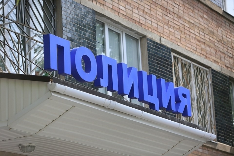 В Большом Логе произошла авария с участием полицейского авто и грузовика