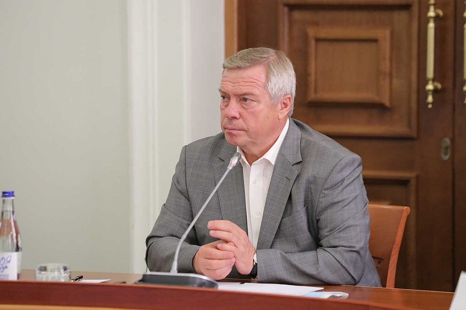 На совещании присутствовал Василий Голубев. Фото: правительство РО