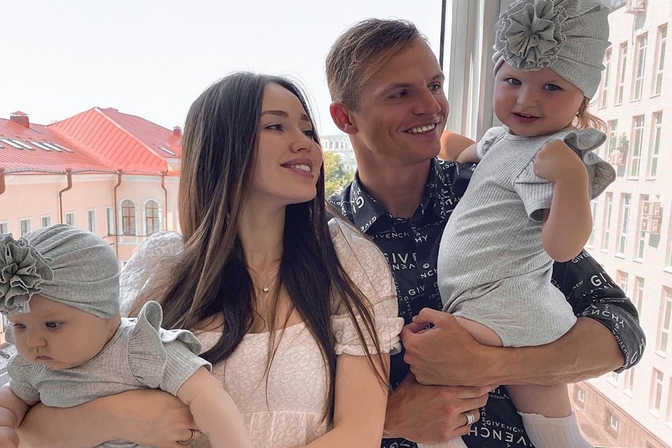 о мнению подписчиков, супруги постоянно выставляют чувства напоказ. Фото: instagram.com/tarasov23/