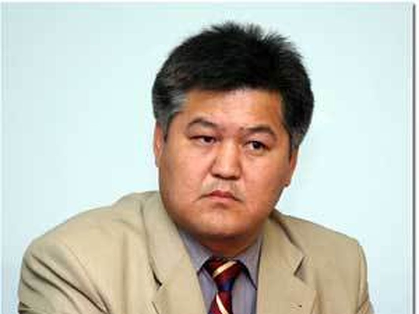 Бектур Асанов был избит 20 мая митингующими в Джалал-Абаде