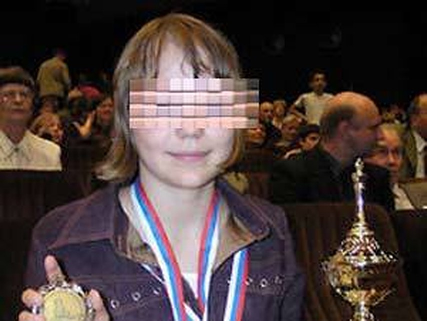 Школьница одним ударом убила насильника.