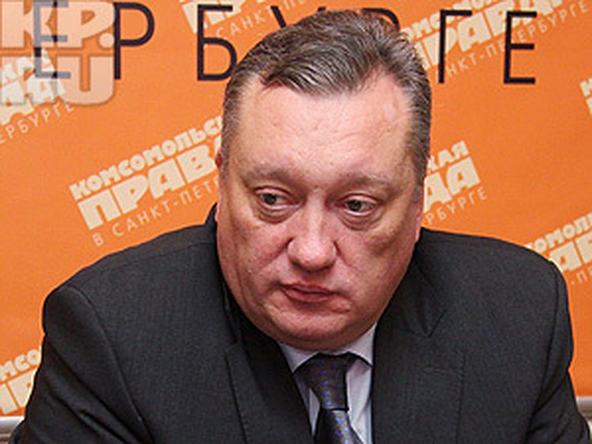 Вадим Тюльпанов заверил, что стадион на Крестовском откроют в 2012 году.