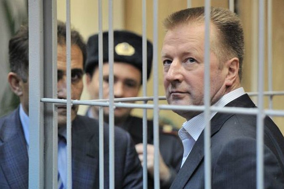По версии следствия, Александр Елькин нажил миллионы, отвечая за коммунальное хозяйство военных городков.