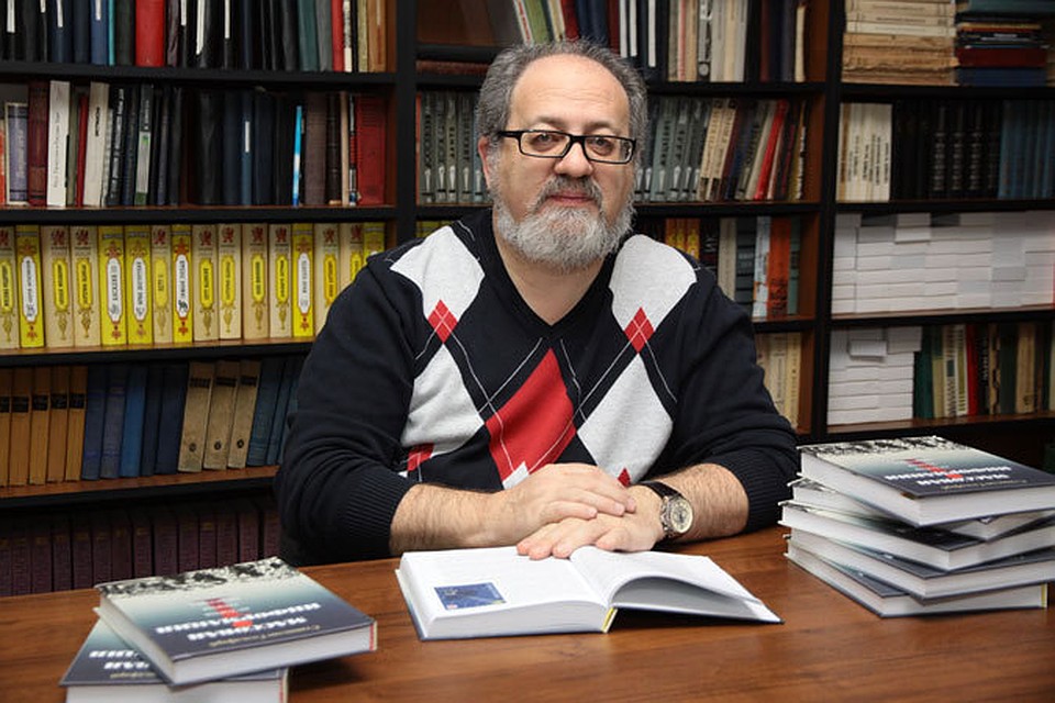 Станислав Гольдфарб:- Книга будет интересна всем, кто интересуется историей и практикой СМИ.