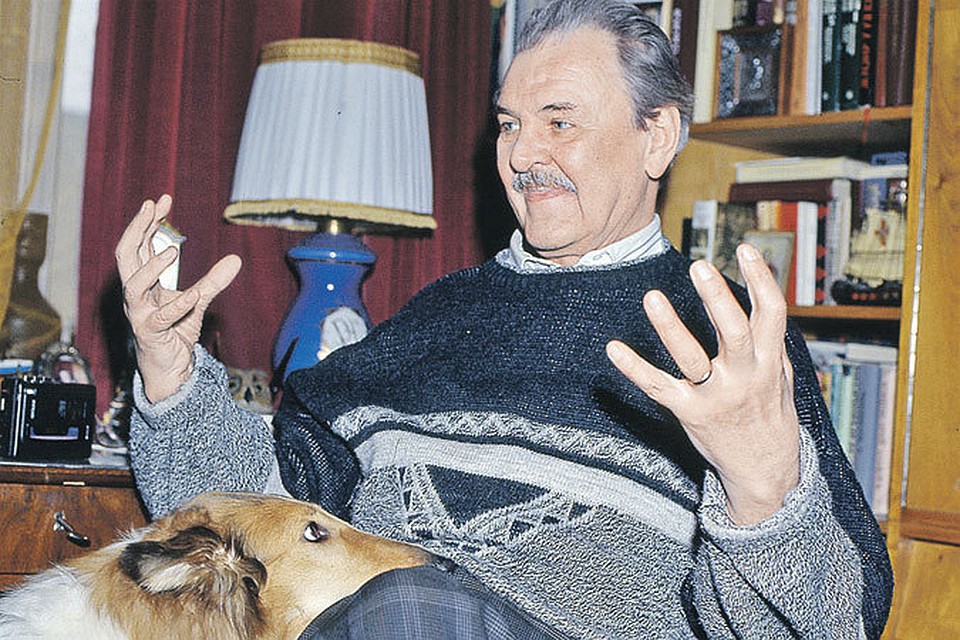 «Комсомолка» от миллионов наших читателей поздравляет любимого актера Юрия Яковлева.